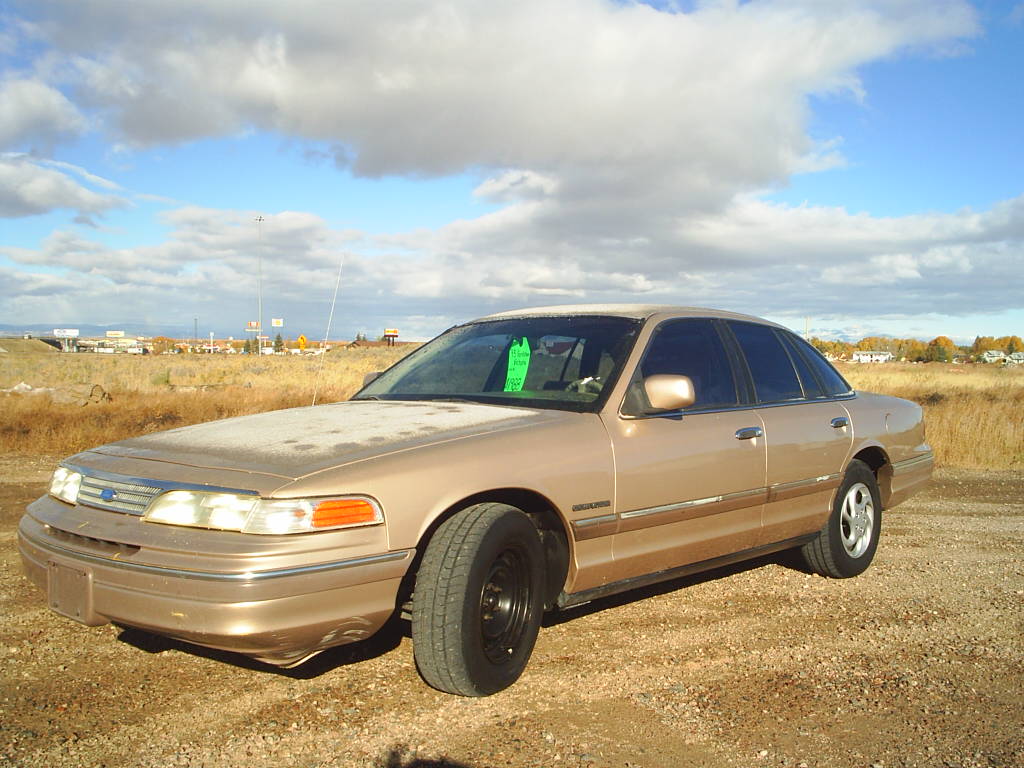 1993 Ford Crown Victoria VINs, Configurations, MSRP & Specs AutoDetective
